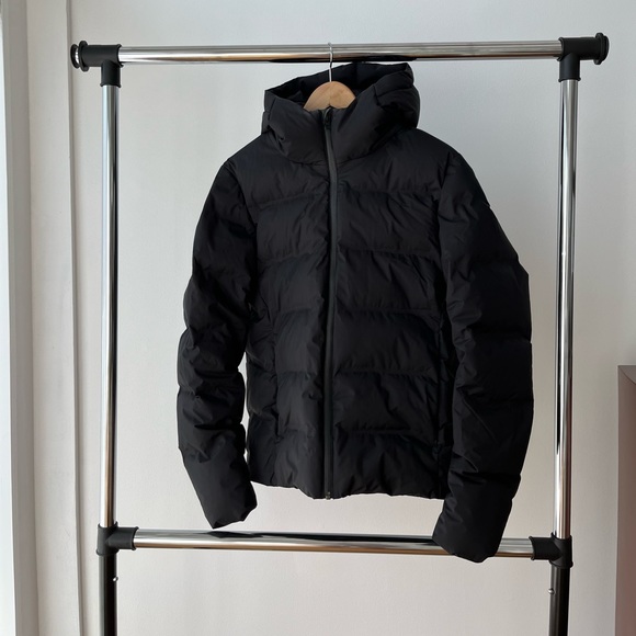 Uniqlo black puffer - Picture 1 of 1